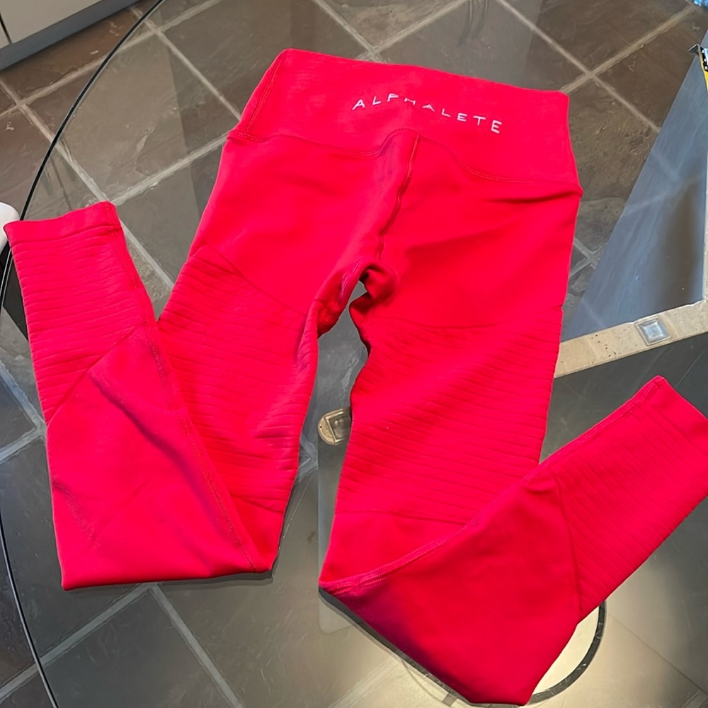 Alphalete Revival Leggings, S, comfy and flattering, breathable fabric EUC